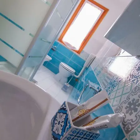 Sun & Sea, Holidays Tatil Evi *